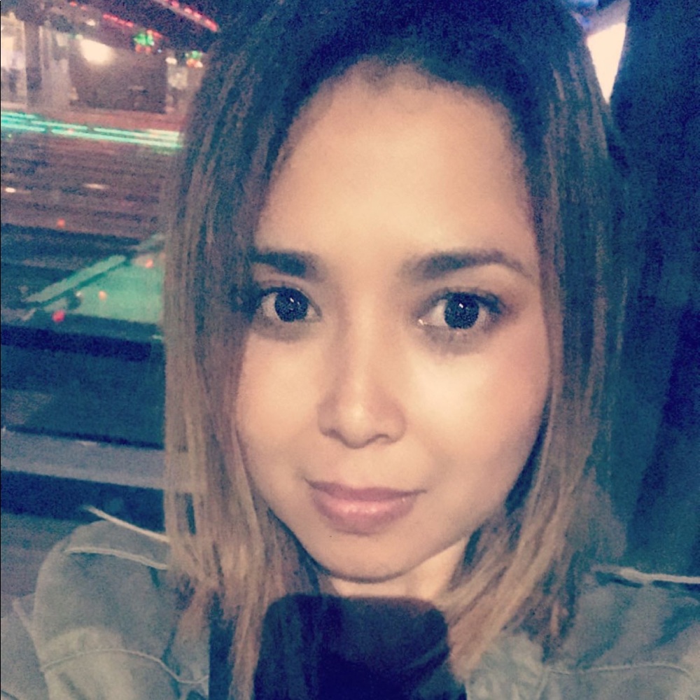 Meet your Posher, Alma